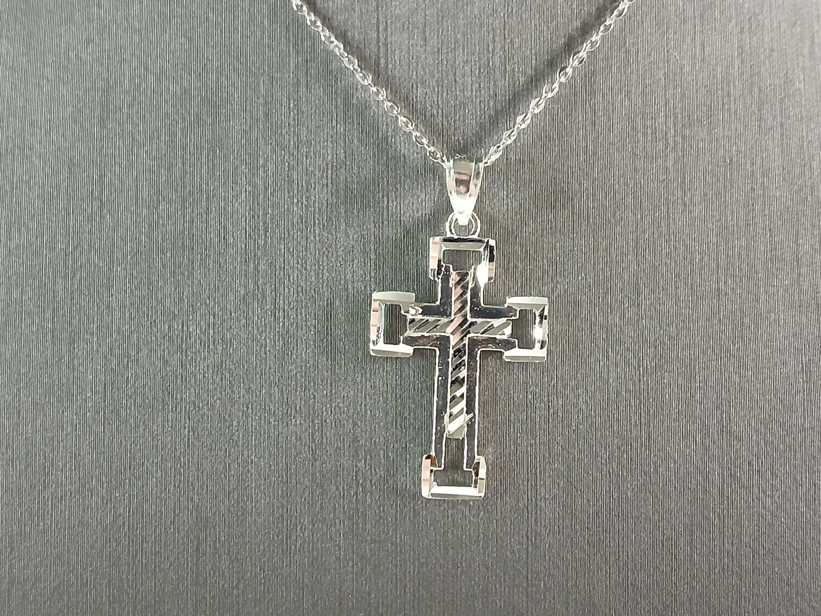 Womens Sterling Silver Religious Cross Pendant Necklace (1 of 4)