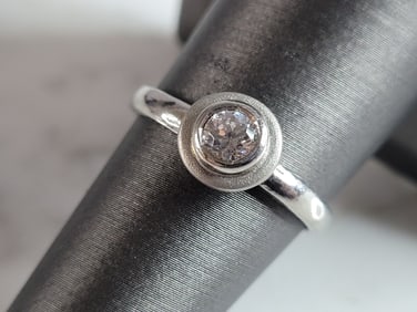 Womens Estate Sterling Silver Modernist CZ Ring