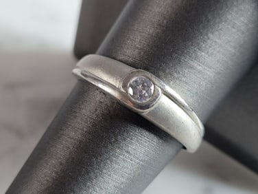 Womens Estate Sterling Silver Modernist CZ Ring