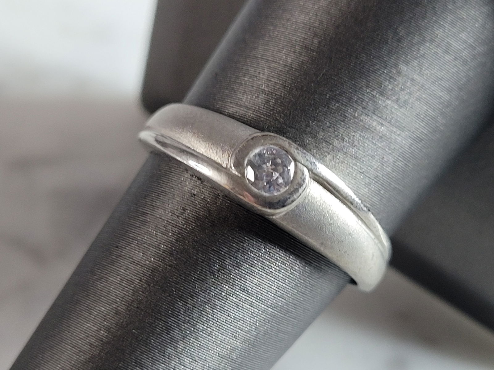 Womens Estate Sterling Silver Modernist CZ Ring (1 of 5)