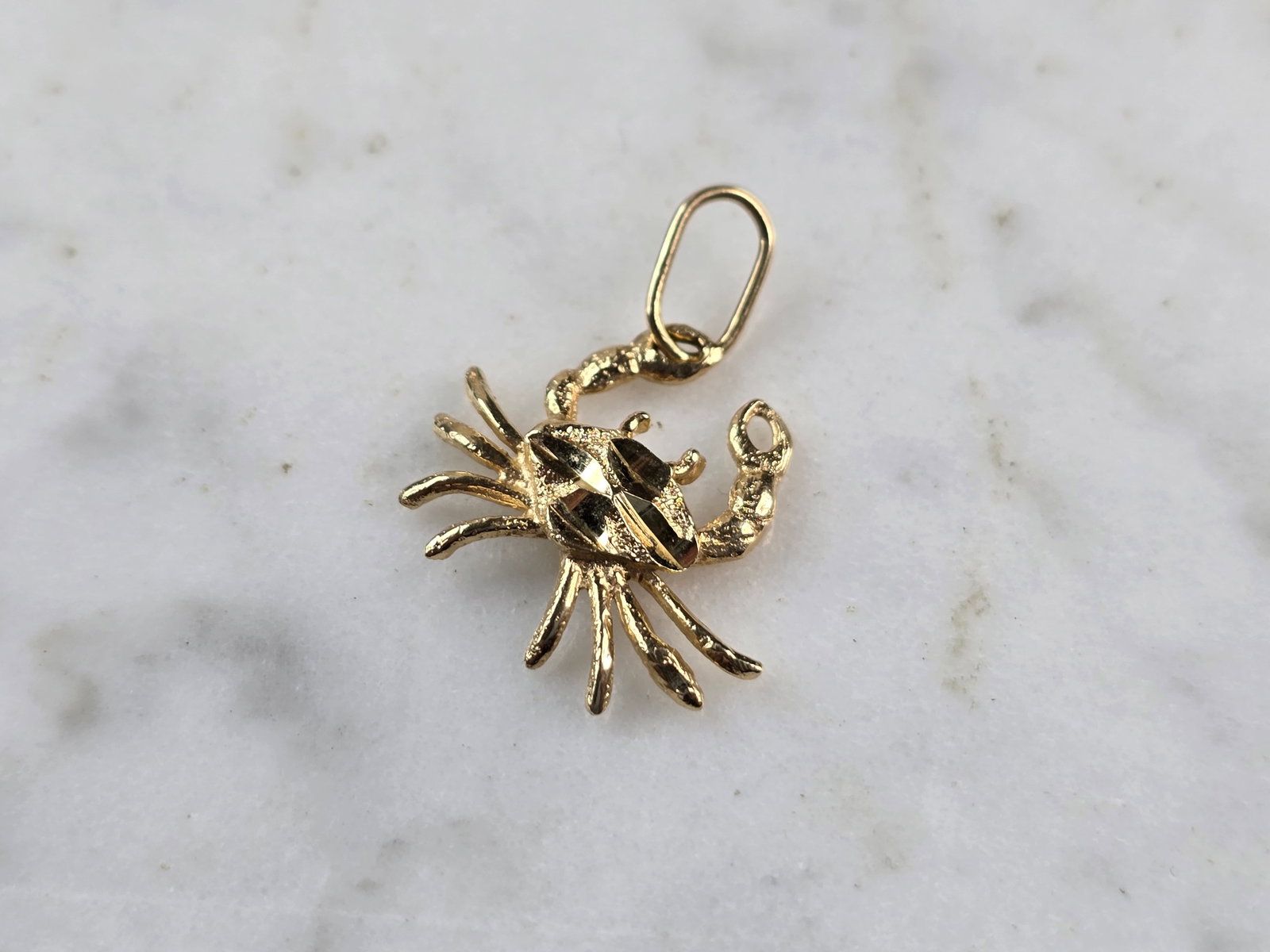 Womens Vintage Estate 14k Gold Crab Charm Pendant (1 of 3)