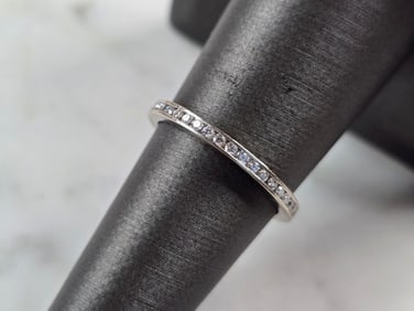Womens Vintage Estate 18K White Gold Diamond Eternity Ring