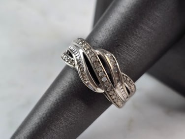 Womens Vintage Estate Sterling Silver Modernist Diamond Ring