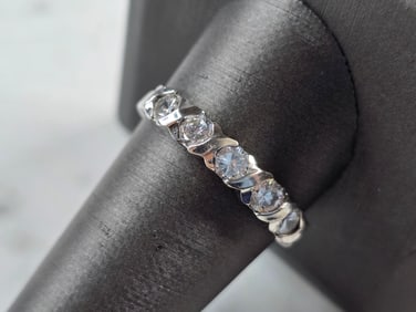 Womens Vintage Estate Sterling Silver CZ Ring