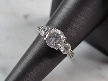 Womens Vintage Estate Sterling Silver CZ Ring
