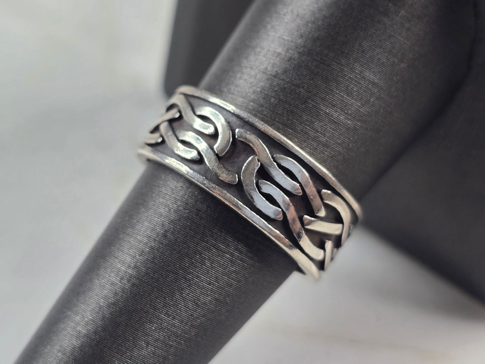 Mens Vintage Sterling Silver Celtic Infinity Waldeck Johnson Ring (1 of 4)