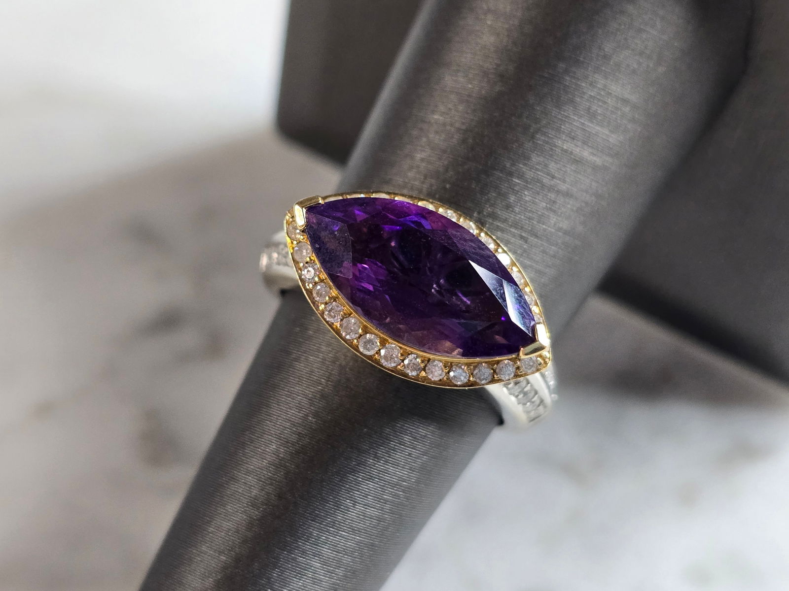 Womens Vintage Estate 14K Mixed Gold Amethyst Diamond Ring (1 of 6)