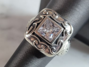 Womens Vintage Estate Sterling Silver CZ Ring