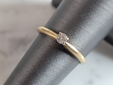 Womens Vintage Estate 14k Gold Diamond Engagement Ring