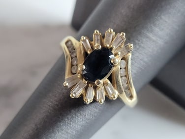 Womens Vintage Estate 14K Yellow Gold Sapphire Diamond Ring