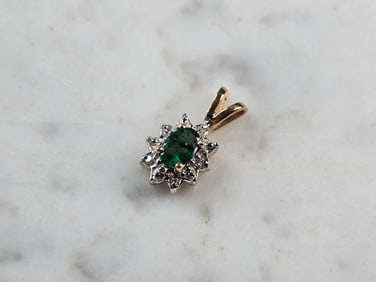 Womens Vintage Estate 10K Yellow Gold Diamond Emerald Pendant
