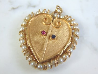 Womens Vintage Estate 14k Yellow Gold Heart Locket
