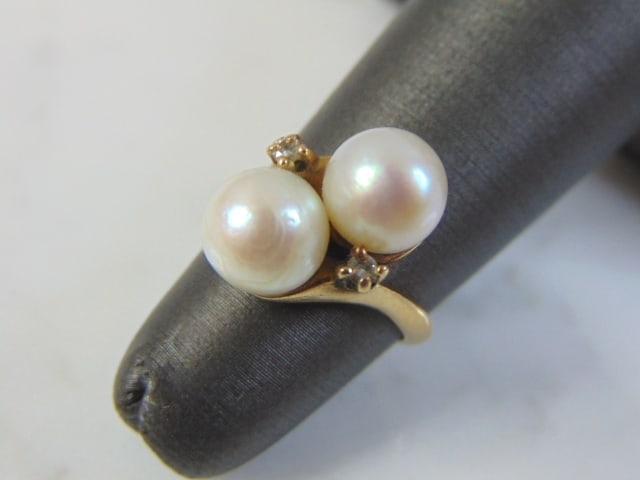Womens Vintage Estate 14K Gold Ring w/ Pearl & Diamonds (1 of 5)