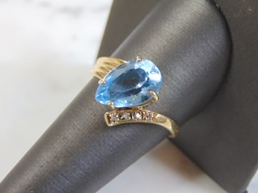 Vintage Estate 14K Yellow Gold Ring w/ Topaz & Diamond