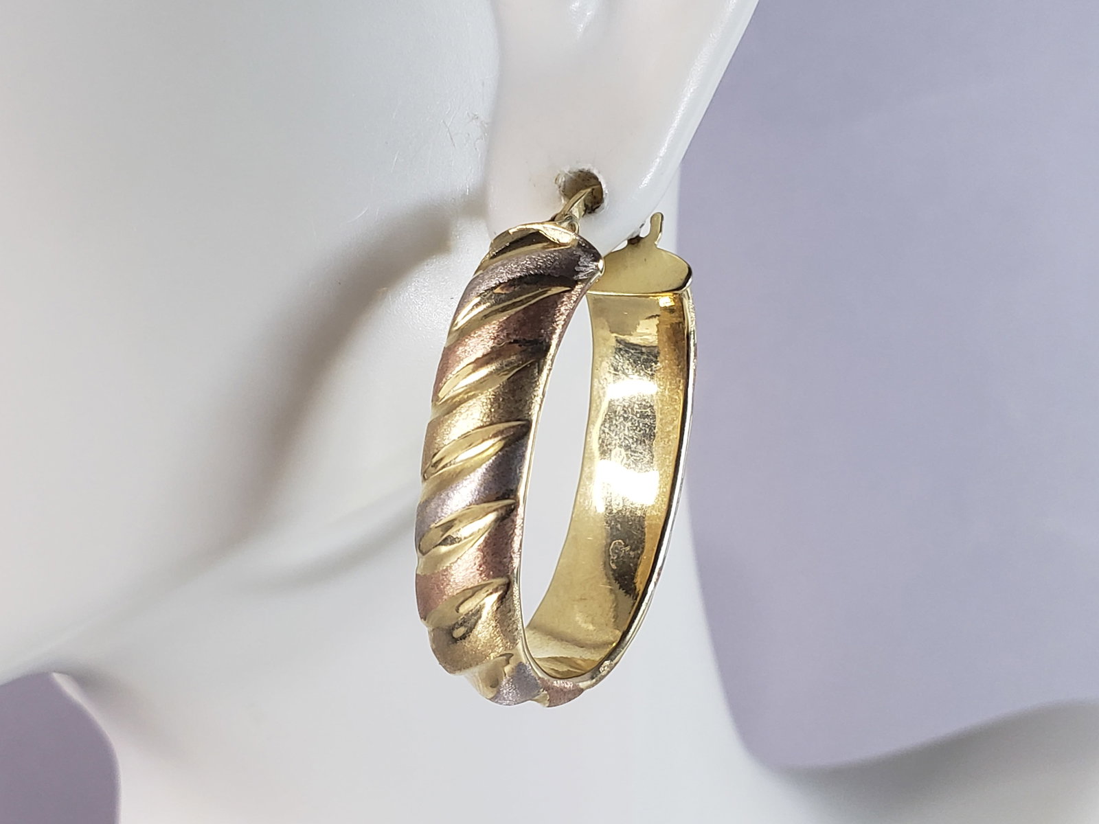 Womens Vintage Estate 14K Multi Tone Gold Earrings (1 of 3)