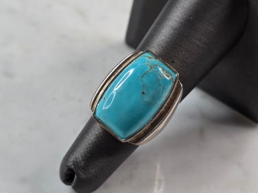 Womens Vintage Estate Sterling Silver Southwestern Turquoise Ring