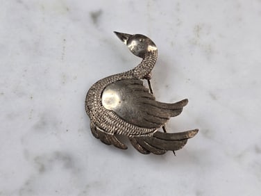 Womens Vintage Estate Sterling Silver Goose Brooch