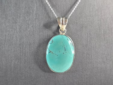 Womens Vintage Estate Sterling Silver Turquoise Pendant & Necklace