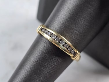Womens Vintage Estate 10K Yellow Gold Diamond Ring