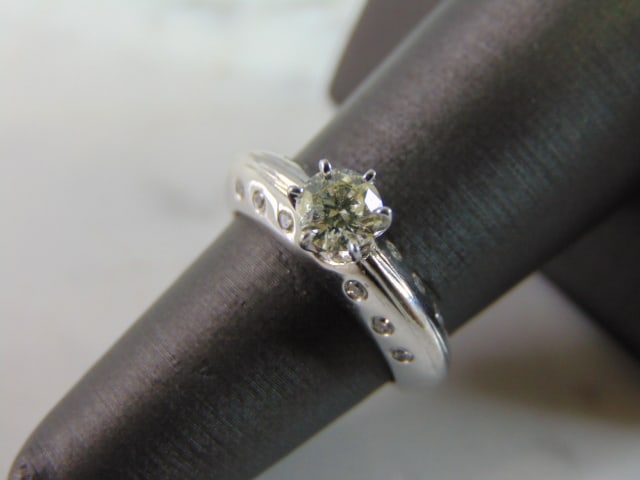 Womens Vintage Estate 14K White Gold Diamond Ring (1 of 5)