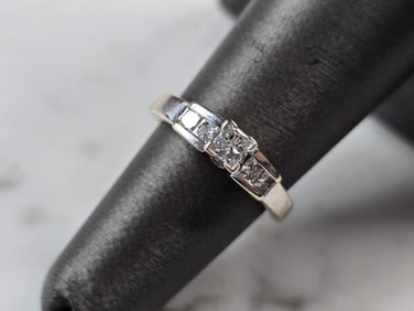 Womens Vintage Estate 14K White Gold Diamond Ring