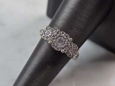 Womens Vintage Estate 14K White Gold Diamond Ring