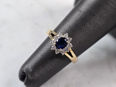 Womens Vintage Estate 14K Yellow Gold Sapphire & Diamond Ring