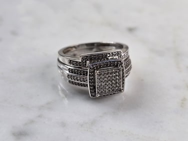 Womens Vintage Estate 10K White Gold Diamond Ring Set