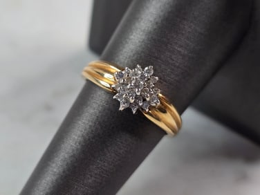 Women's Vintage 14K Yellow Gold Diamond Cluster Ring