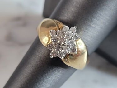 Womens Vintage Estate 14K Yellow Gold Diamond Ring