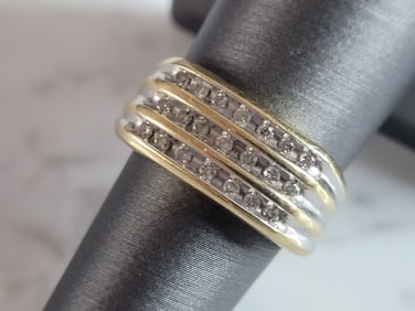 Womens Vintage Estate 10K Yellow Gold Diamond Ring