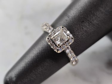 Womens Vintage Estate 14K White Gold Diamond Engagement Ring