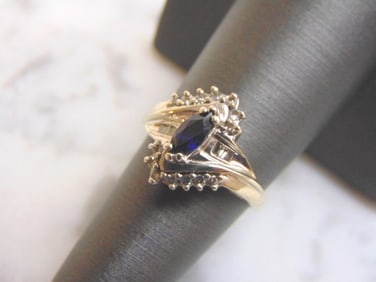 Womens Vintage Estate 10K White Gold Sapphire & Diamond Ring