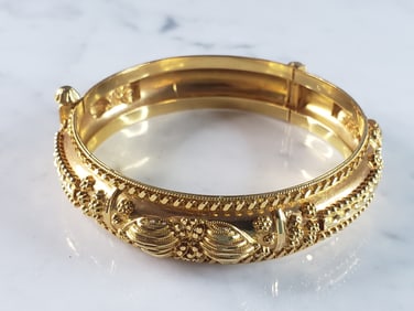 Womens Vintage Estate 22K Yellow Gold Bangle Bracelet