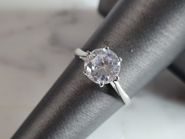 Womens Vintage Estate Sterling Silver CZ Ring
