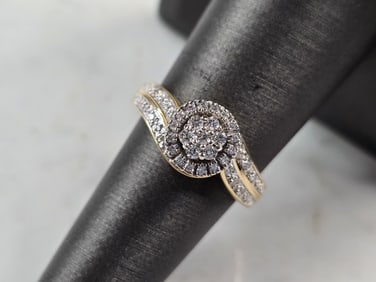 Womens Vintage Estate 10K Yellow Gold Diamond Keepsake Ring