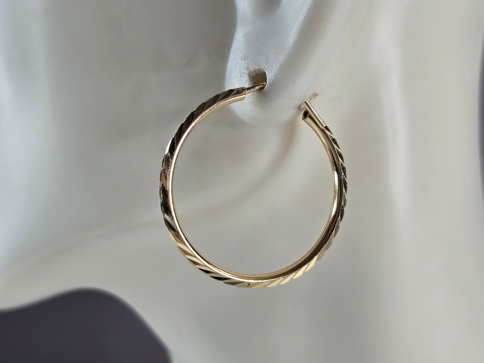 Pr Womens 14K Yellow Gold Hoop Earrings (1 of 4)
