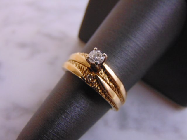 Womens Vintage Estate 14k Gold Diamond Ring Wedding Set (1 of 5)