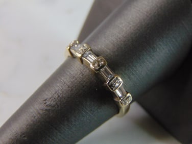 Womens Vintage Estate 18k White Gold Diamond Ring