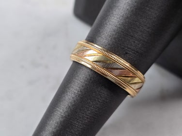 Womens Vintage Estate 14k Mixed Gold Artcarved Wedding Band Ring