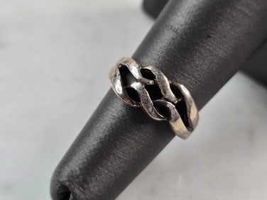 Womens Vintage Estate Sterling Silver Celtic Eternity Knot Ring