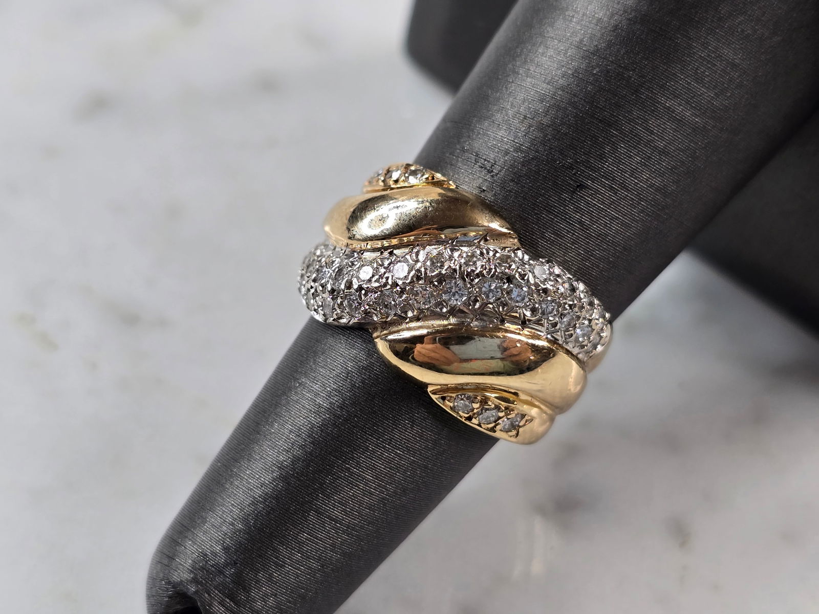 Womens Vintage Estate 14K Yellow Gold Diamond Ring (1 of 6)