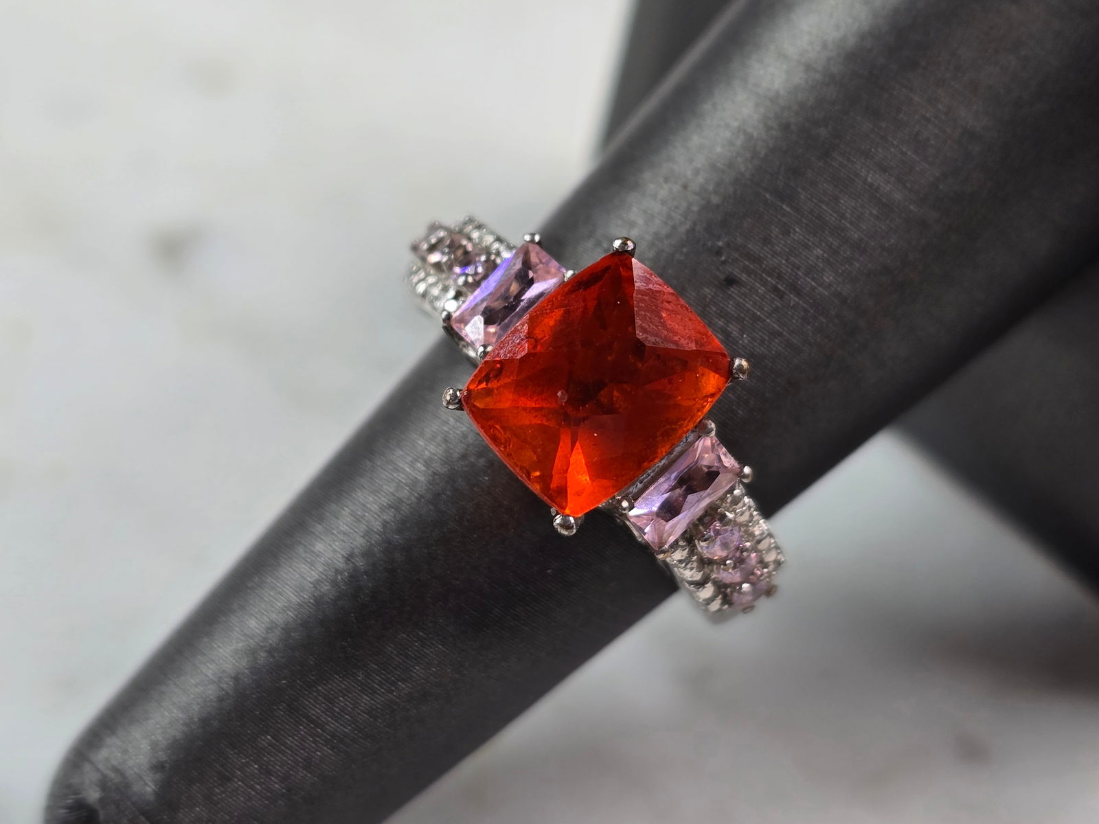 Womens Vintage Estate Sterling Silver Ring (1 of 5)