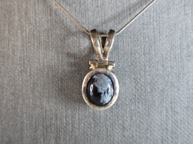 Womens Vintage Estate Sterling Silver Onyx Pendant Necklace
