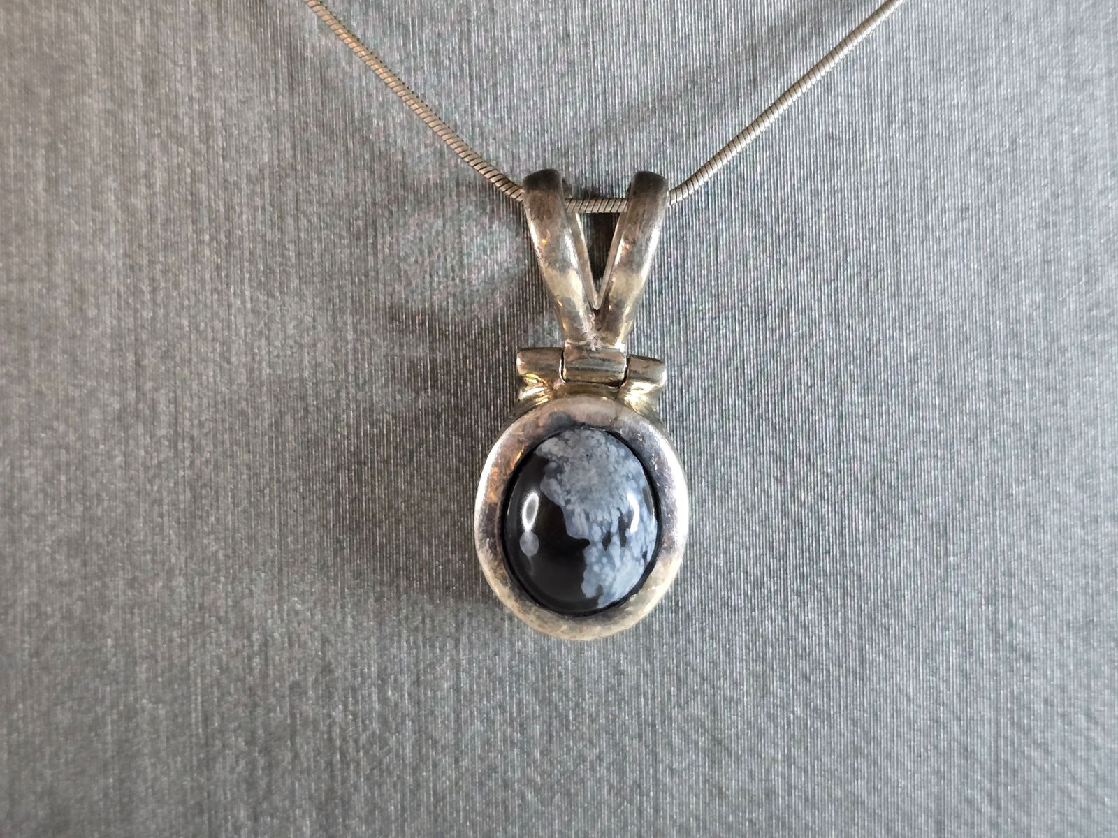 Womens Vintage Estate Sterling Silver Onyx Pendant Necklace (1 of 5)