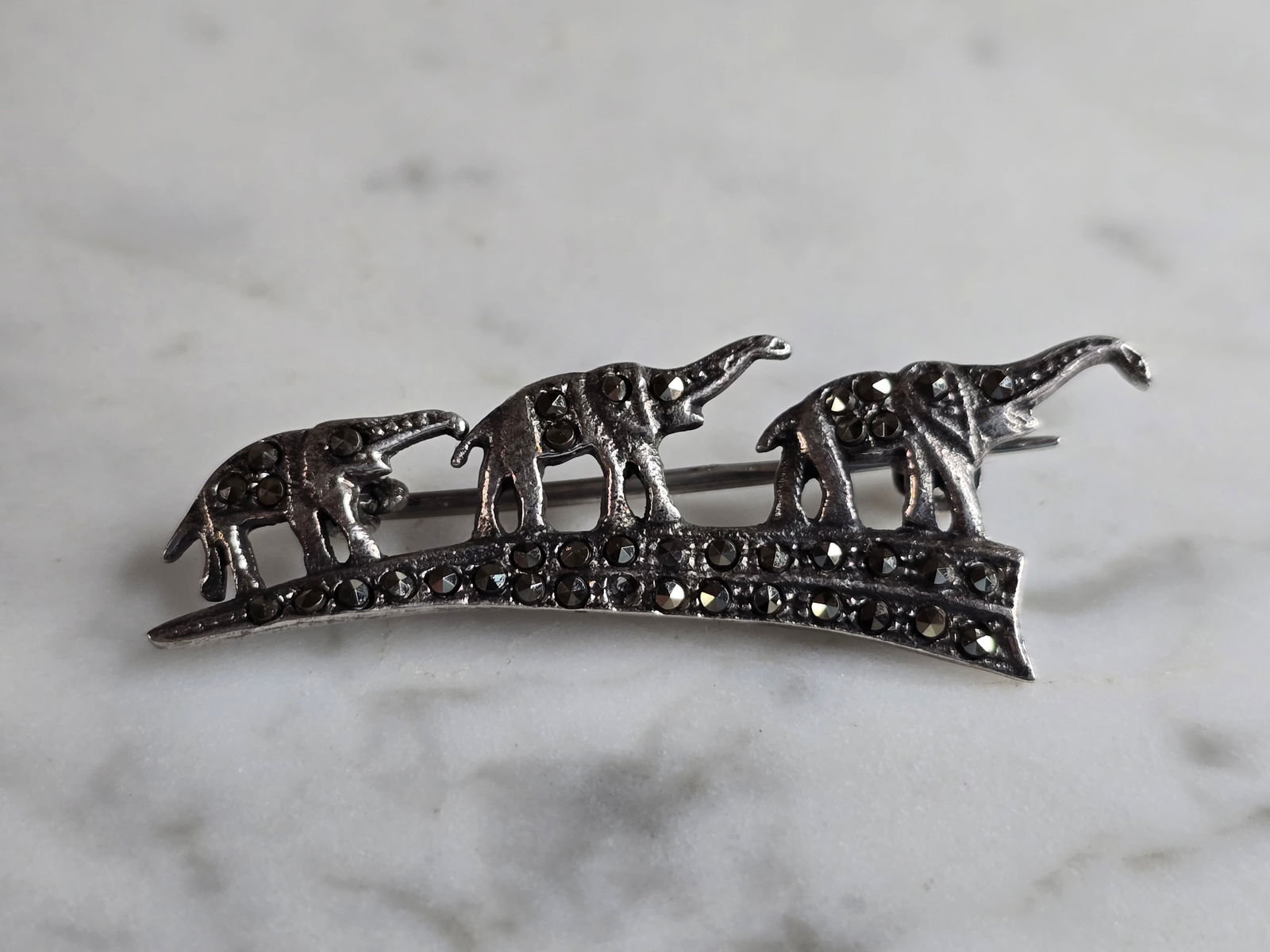 Womens Vintage Estate Sterling Silver Elephant Brooch (1 of 4)