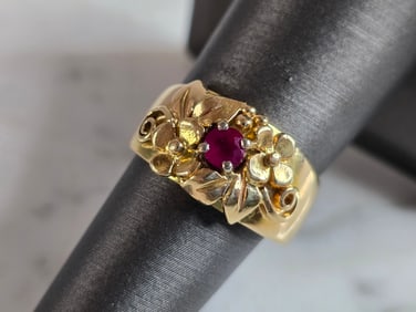 Womens Vintage Estate 14k Yellow Gold Ruby Ring