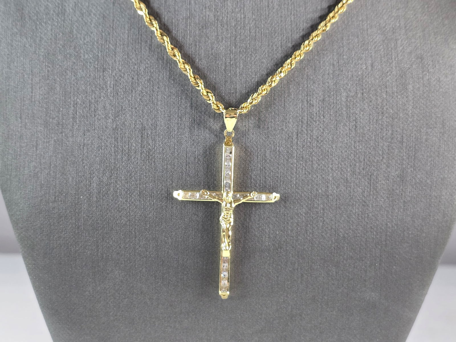 Vintage Estate 10k Gold Jesus Cross Pendant w/ Rope Necklace (1 of 4)