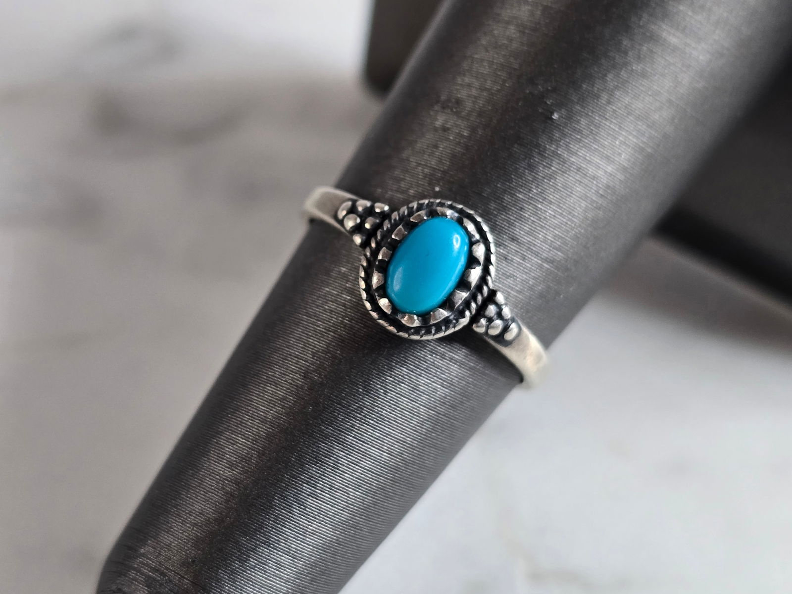 Womens Vintage Estate Sterling Silver Modernist Turquoise Ring (1 of 5)