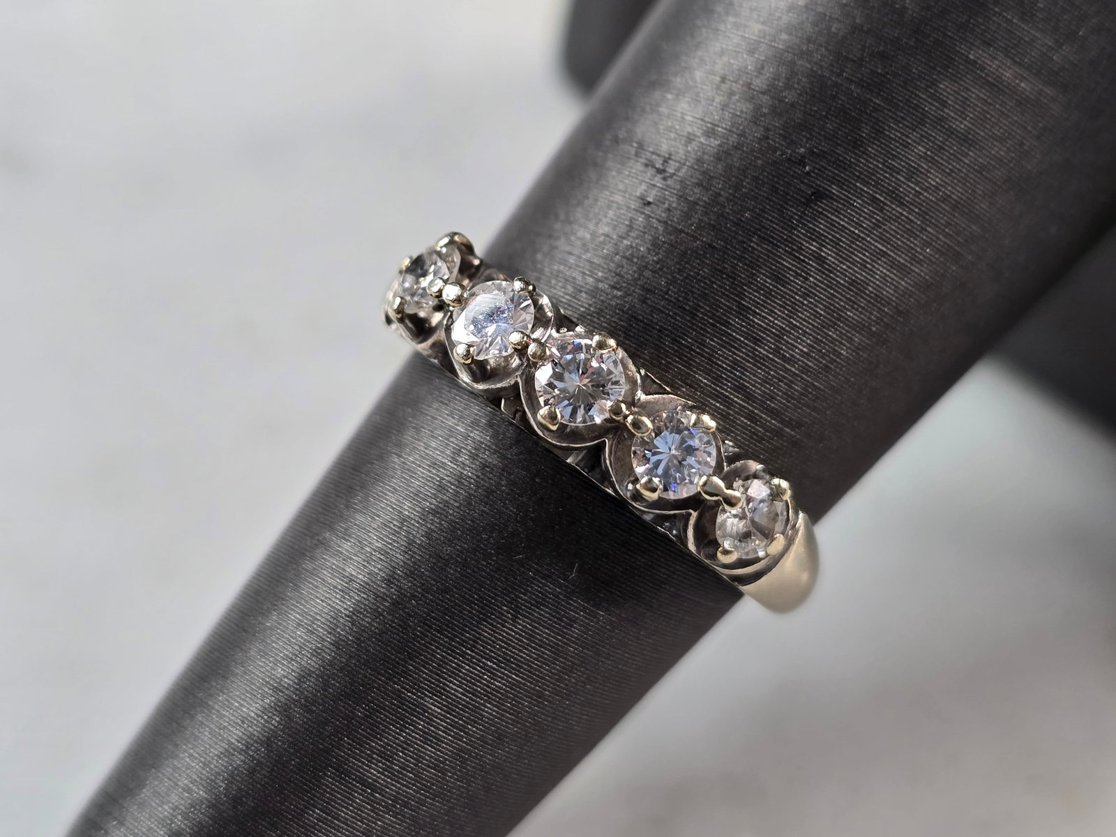Womens Vintage Estate 14K White Gold Diamond Ring (1 of 7)